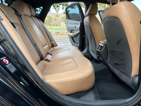 Used 2021 Hyundai Sonata Limited w/ Preferred Accessory Package FWD image 58