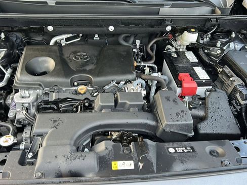 Used 2022 Toyota RAV4 LE image 21
