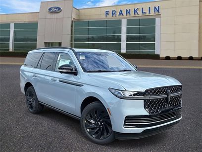 New 2025 Lincoln Navigator Reserve w/ Jet Appearance Package