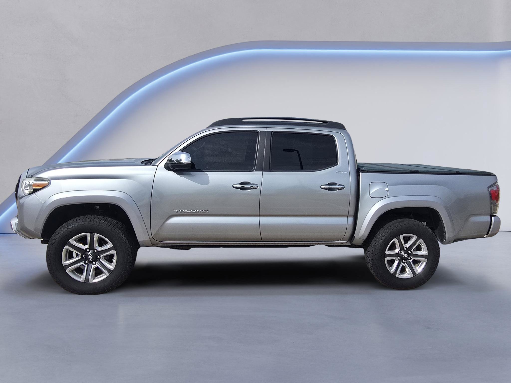 Used 2017 Toyota Tacoma Limited w/ Tow Package AWD/4WD image 2