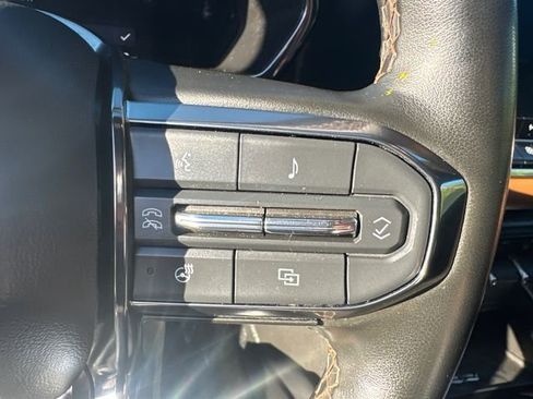 Used 2023 GMC Canyon AT4 w/ AT4 Premium Package image 32