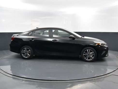 Certified 2022 Kia Forte LXS image 39