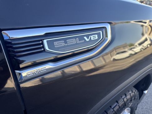 Used 2019 GMC Sierra 1500 SLT w/ SLT Premium Package AWD/4WD image 16