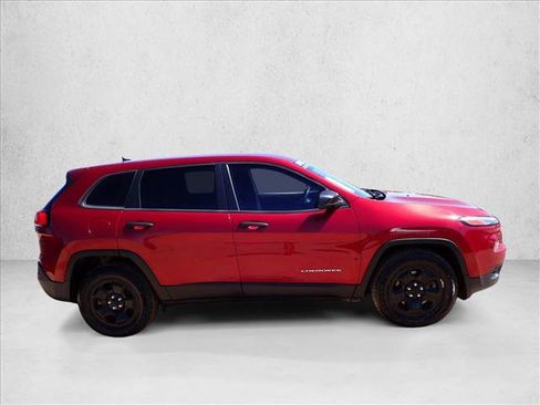 Used 2015 Jeep Cherokee Sport AWD/4WD image 5
