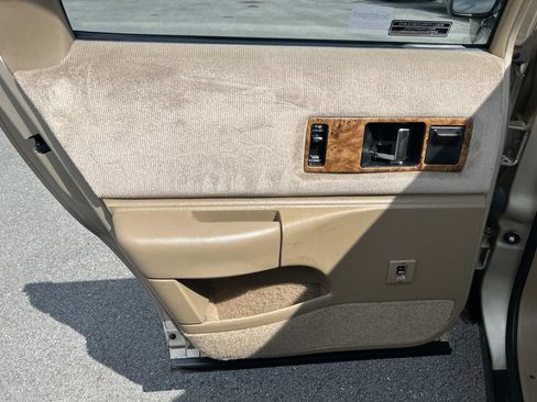 Used 1993 Chevrolet Caprice Classic RWD image 23