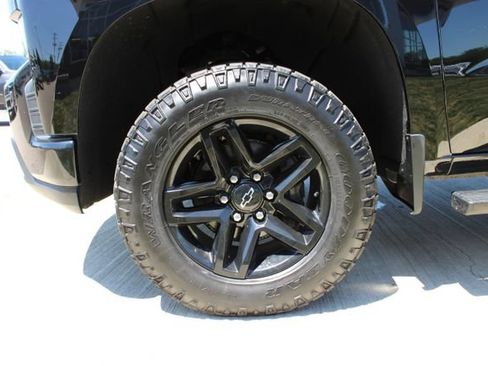 Used 2021 Chevrolet Silverado 1500 Custom Trail Boss AWD/4WD image 27