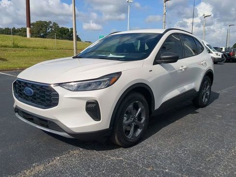 Used 2025 Ford Escape ST-Line w/ Equipment Group 301A image 9