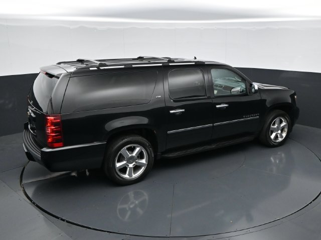 Used 2013 Chevrolet Suburban LTZ AWD/4WD image 40