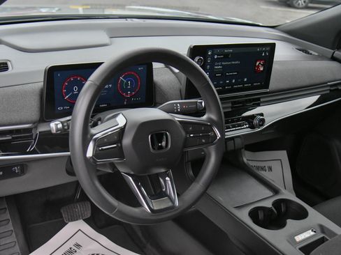 Used 2024 Honda Prologue EX image 16