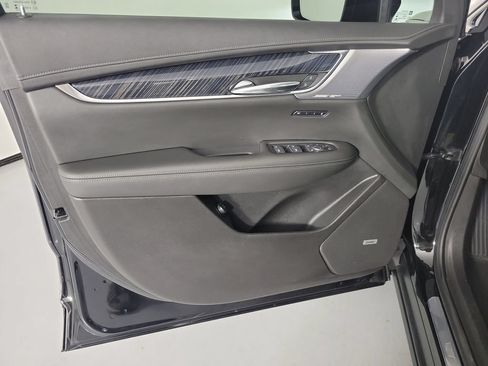 Certified 2023 Cadillac XT6 Premium Luxury w/ Technology Package FWD image 20