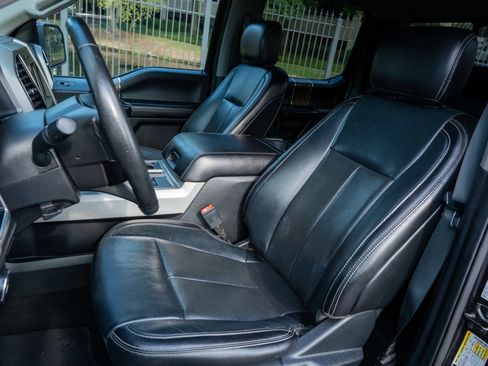 Used 2019 Ford F150 Lariat AWD/4WD image 11