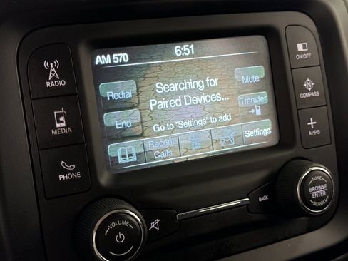 Used 2016 Jeep Renegade Latitude w/ Cold Weather Group image 12