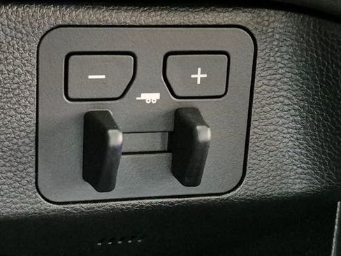 New 2026 Toyota Tundra Platinum AWD/4WD image 17