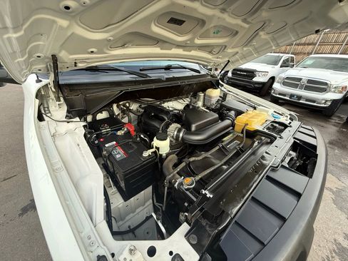 Used 2021 Nissan NV 2500 S image 28