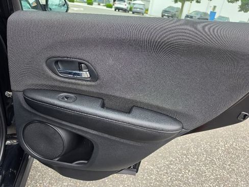 Used 2022 Honda HR-V LX image 16
