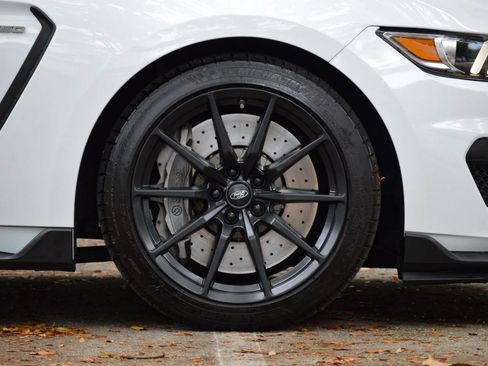 Used 2018 Ford Mustang Shelby GT350 w/ Convenience Package RWD image 22