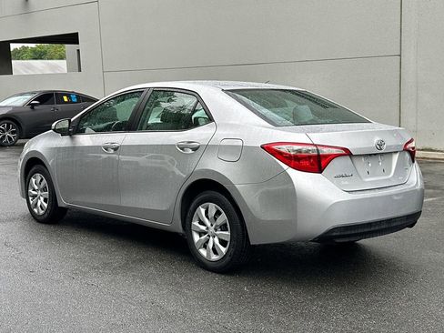Used 2016 Toyota Corolla LE FWD image 3