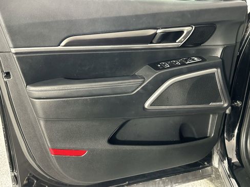 Used 2024 Kia Telluride LX image 32