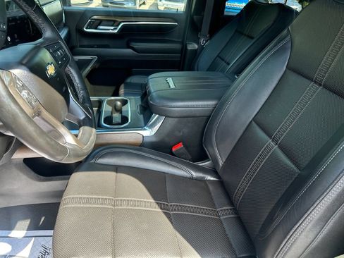 Used 2024 Chevrolet Silverado 2500 High Country w/ High Country Premium Package AWD/4WD image 12