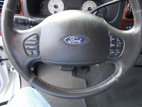 Used 2006 Ford F350 Lariat AWD/4WD image 32