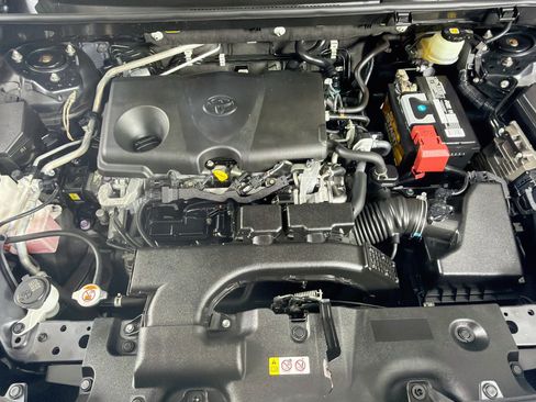 Used 2019 Toyota RAV4 LE FWD image 30