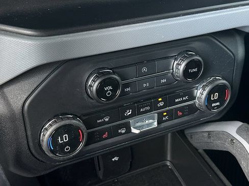 Used 2023 Ford Bronco Big Bend AWD/4WD image 17