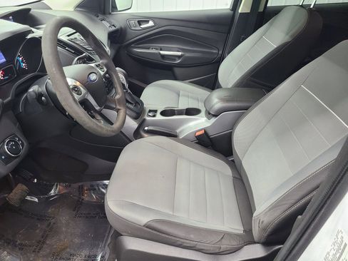 Used 2015 Ford Escape SE image 21