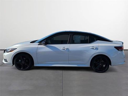 Used 2022 Nissan Sentra SR w/ Midnight Edition image 3