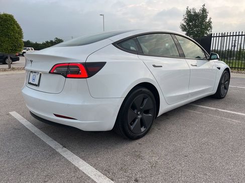 Used 2022 Tesla Model 3 RWD image 4