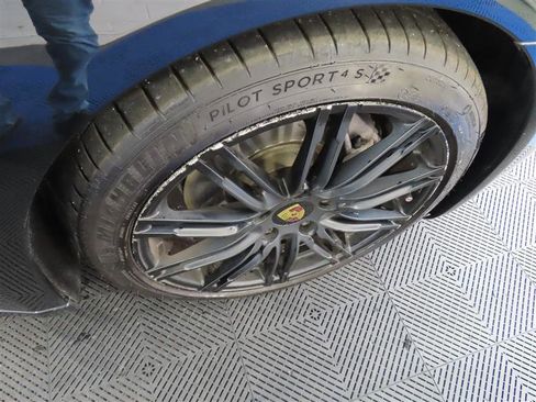 Used 2016 Porsche Panamera Edition image 9