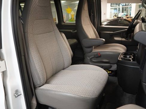 Used 2016 Chevrolet Express 3500 LT w/ LT Preferred Equipment Group image 22