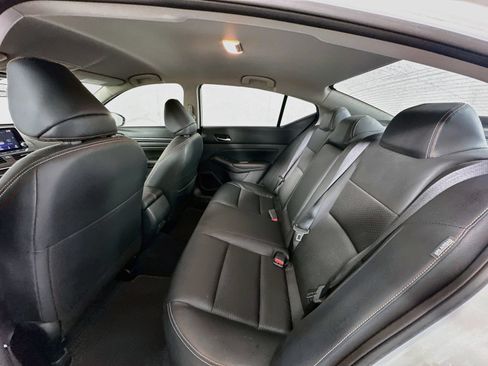 Used 2022 Nissan Altima 2.5 SR FWD image 22