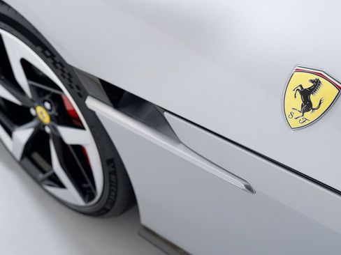 Used 2025 Ferrari 12Cilindri RWD image 40