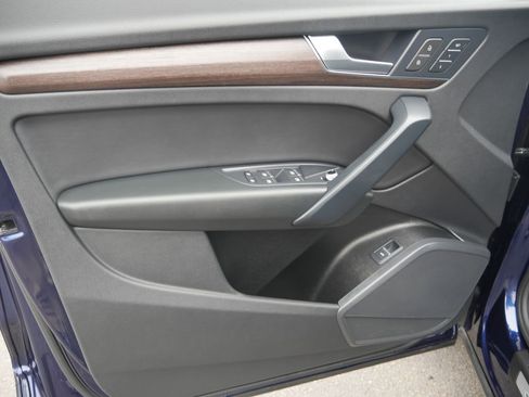 Certified 2023 Audi Q5 2.0T Premium w/ Convenience Package image 16