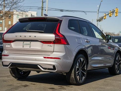 Used 2026 Volvo XC60 T8 Plus AWD/4WD image 5