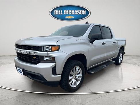 Used 2020 Chevrolet Silverado 1500 Custom w/ Custom Convenience Package RWD image 3