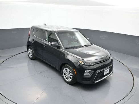 Used 2021 Kia Soul LX image 34