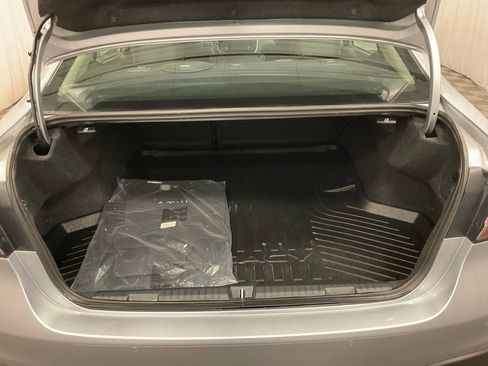 Used 2025 Subaru Legacy Limited image 36