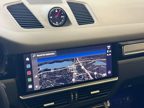 Certified 2023 Porsche Cayenne Platinum Edition AWD/4WD image 23