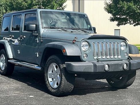 Used 2014 Jeep Wrangler Unlimited Sport w/ Quick Order Package 24S AWD/4WD image 2