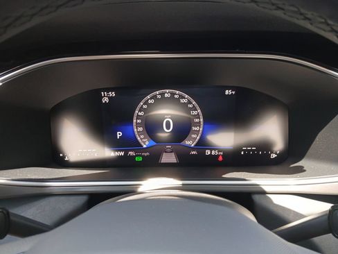 New 2026 Volkswagen Taos SE FWD image 15