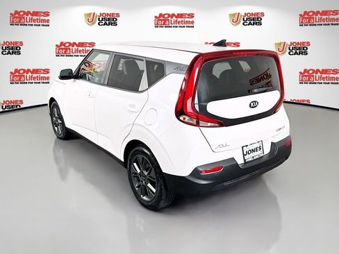 Used 2020 Kia Soul EX FWD image 2