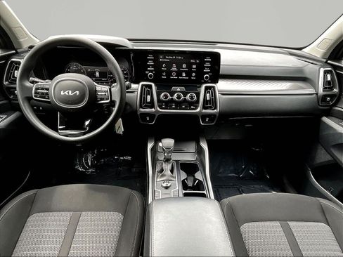 Certified 2023 Kia Sorento LX FWD image 7