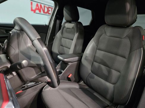 Used 2023 Chevrolet TrailBlazer RS image 23