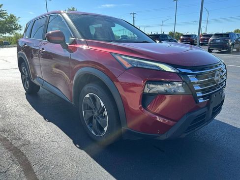 Used 2024 Nissan Rogue SV AWD/4WD image 1