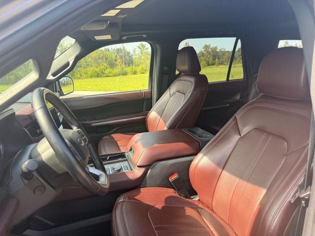 Used 2024 Ford Expedition Limited AWD/4WD image 8