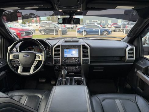 Used 2018 Ford F150 Platinum w/ Equipment Group 701A Luxury image 16