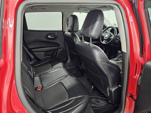 Used 2017 Jeep Compass Latitude w/ Popular Equipment Group AWD/4WD image 25