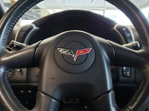 Used 2005 Chevrolet Corvette Convertible image 16
