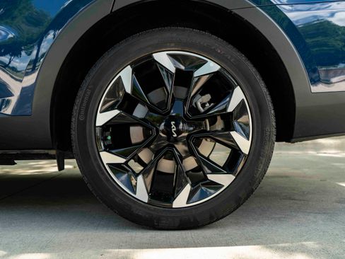 Used 2025 Kia Sorento EX FWD image 15